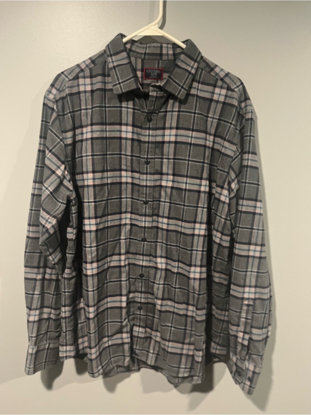 UNTUCKit Men's Gray Plaid Button-Down Shirt with Light Accents